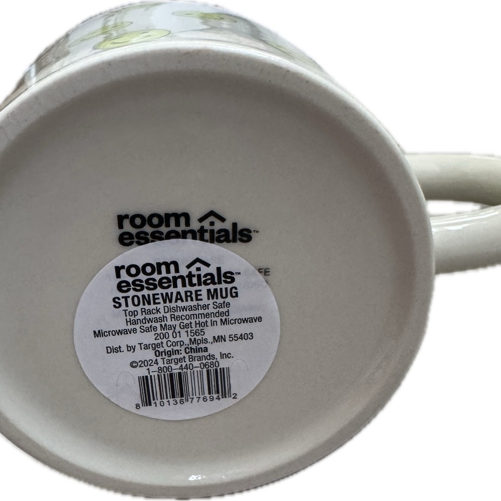 Room Essentials Stoneware Mug with Smiley Design - Picture 3 of 3